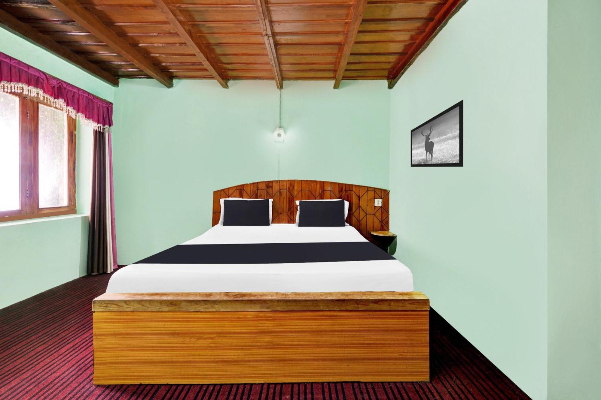 Hotel O Chaman Manāli Exteriör bild
